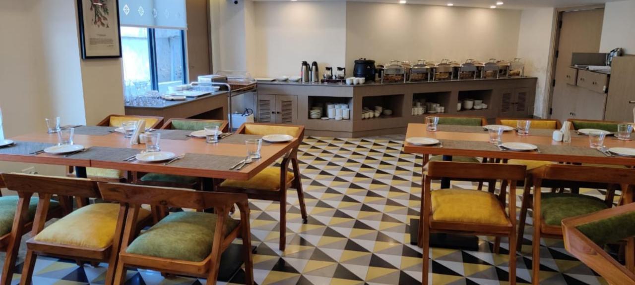 Spree Hotel Kriday Dehradun Zewnętrze zdjęcie
