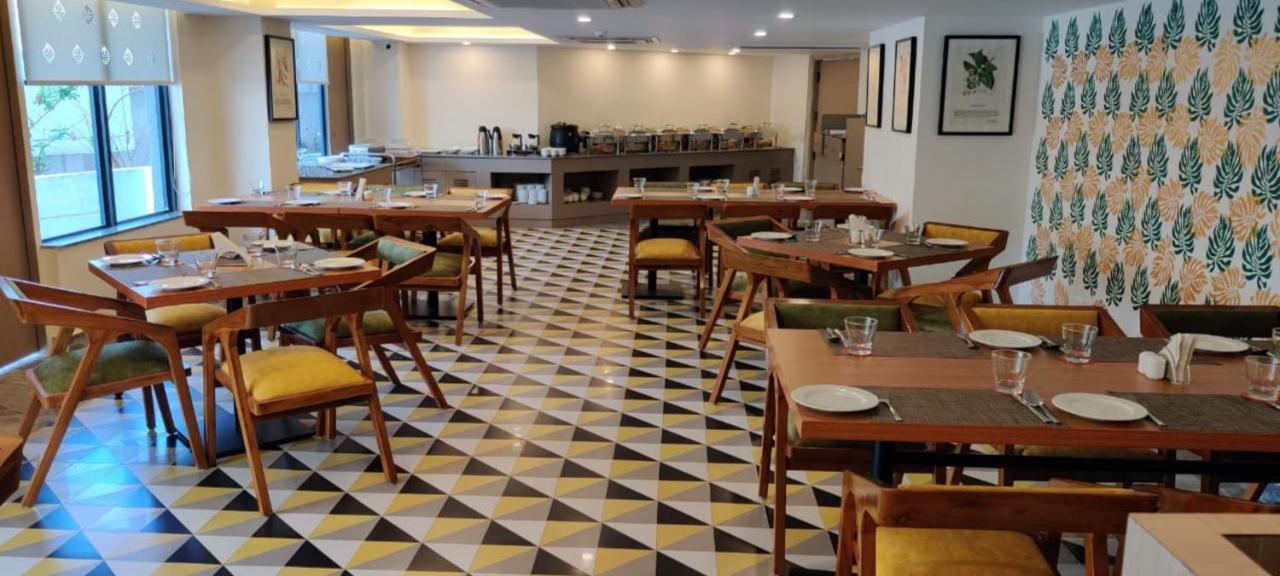 Spree Hotel Kriday Dehradun Zewnętrze zdjęcie